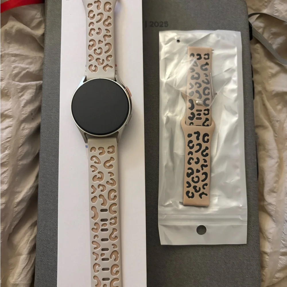 Samsung Smartwatch with Beige and Black Design